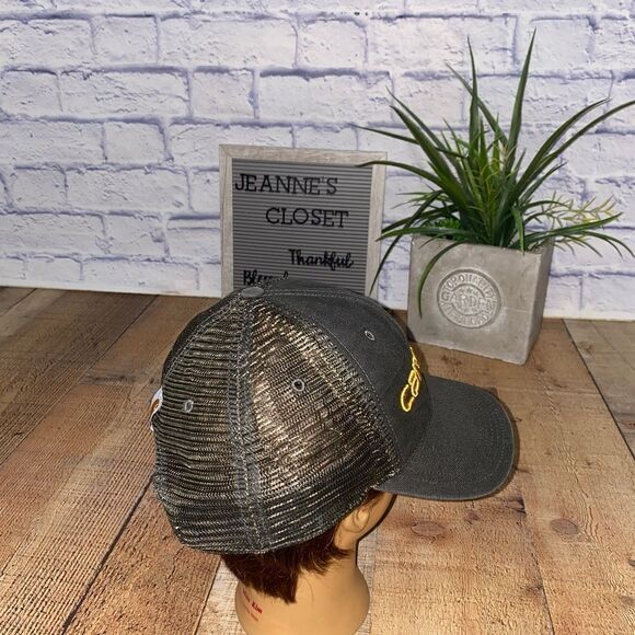 Carhartt hat with embroidered Carhartt - Picture 4 of 7